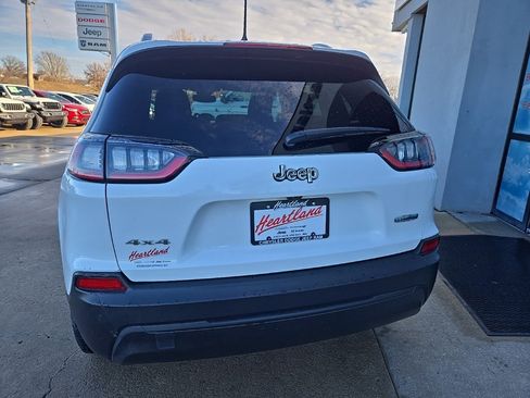 Used 2021 Jeep Cherokee Latitude image 8