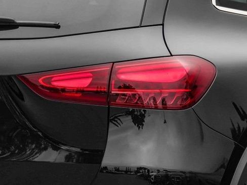 Used 2025 Mercedes-Benz GLA 250 GLA 250 image 8