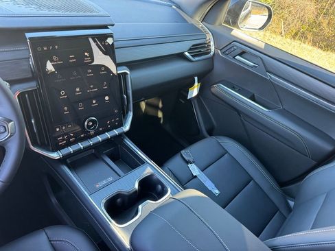 New 2026 GMC Acadia Elevation w/ Elevation Premium Package image 30