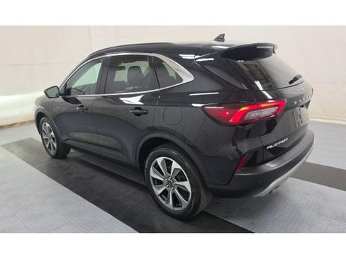 Used 2024 Ford Escape Platinum AWD/4WD image 4