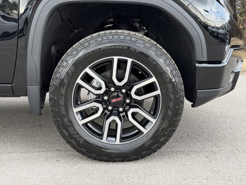 New 2026 GMC Sierra 1500 AT4 w/ Technology Package image 8