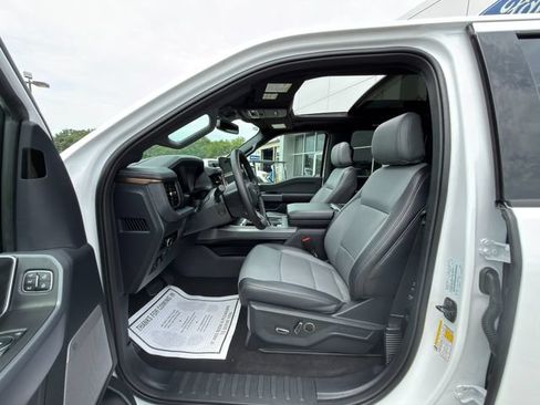 Used 2025 Ford F150 Lightning Lariat AWD/4WD image 30