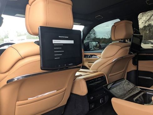 Used 2024 Jeep Grand Wagoneer Series III w/ Rear Seat Video Group 1 image 29