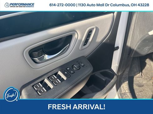 Used 2023 Honda Pilot EX-L image 17