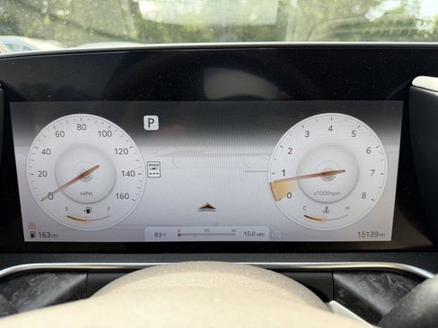 Used 2025 Genesis G90 3.5T AWD/4WD image 9