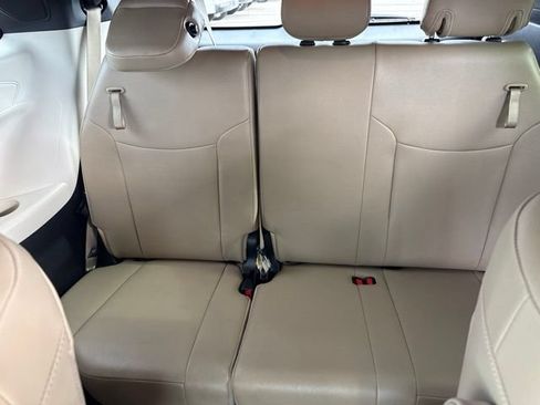 Used 2024 Toyota Sienna Limited AWD/4WD image 26