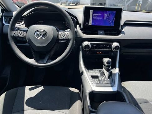 Used 2025 Toyota RAV4 XLE FWD image 16