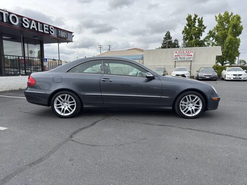 Used 2008 Mercedes-Benz CLK 350 Coupe image 2