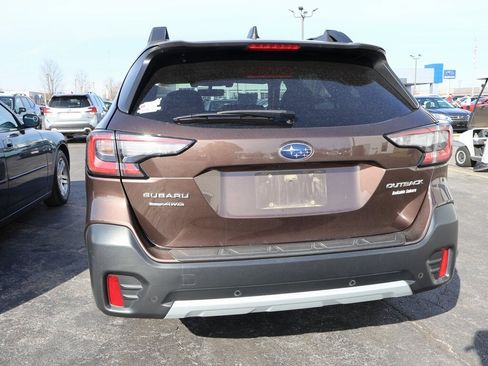 Used 2021 Subaru Outback Limited image 16