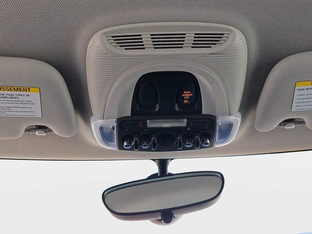 Used 2015 MINI Cooper 2-Door Hardtop FWD image 29