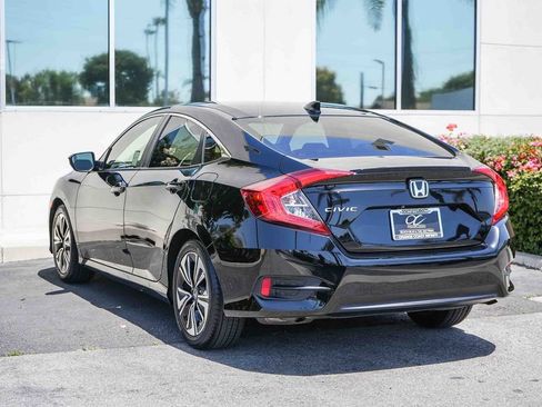 Used 2018 Honda Civic EX-L image 8
