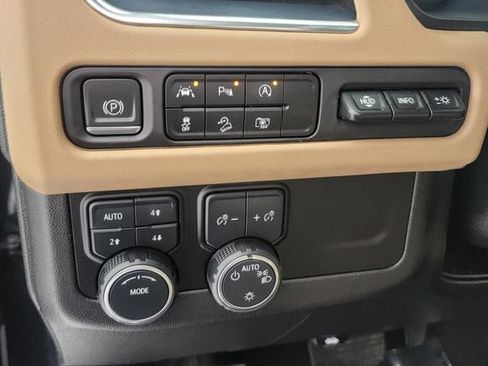 Used 2023 Chevrolet Suburban Premier w/ Premium Package 2 image 32