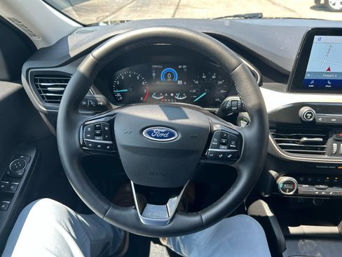 Used 2021 Ford Escape SEL image 18