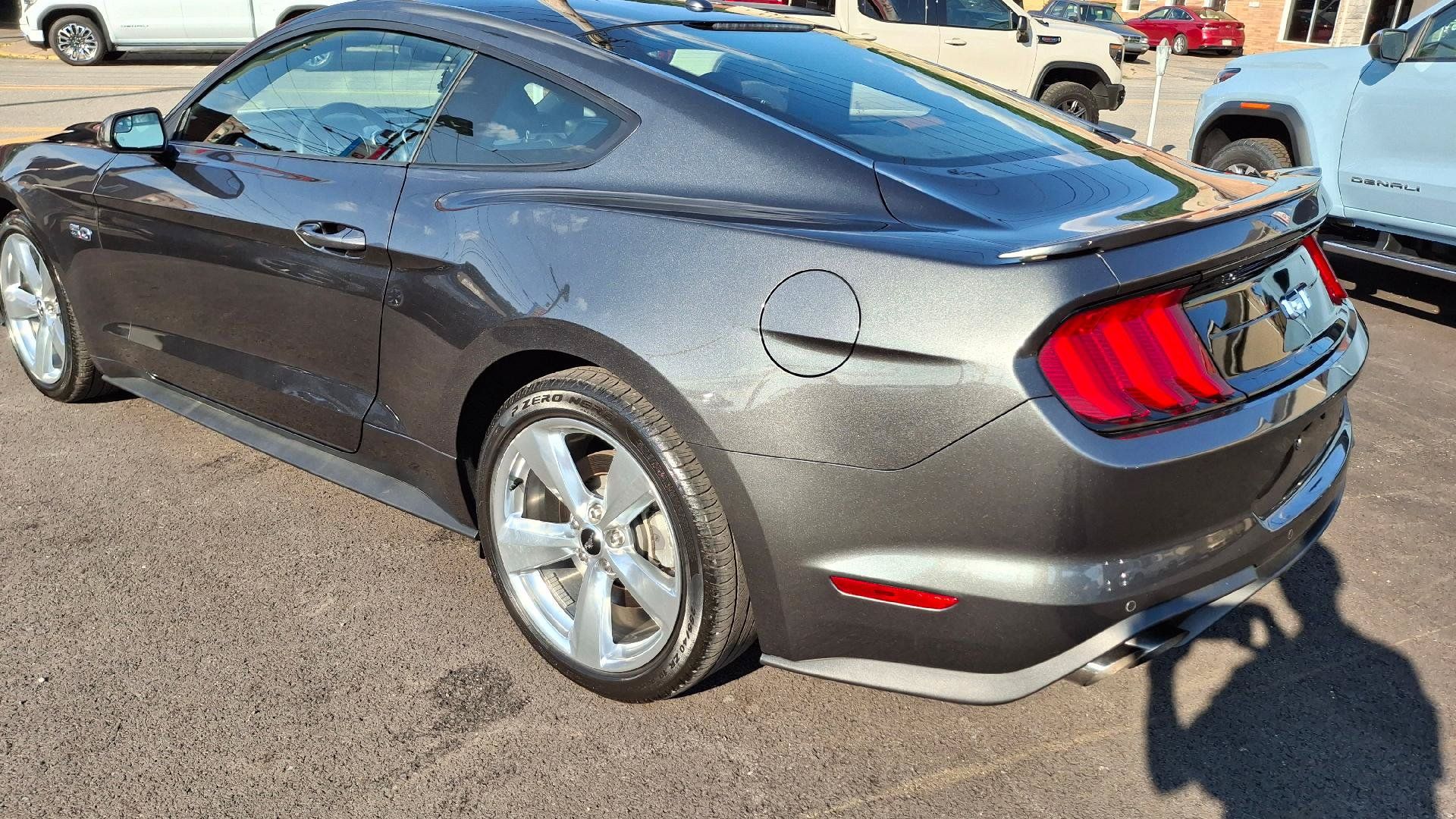 Used 2019 Ford Mustang GT Premium RWD image 4