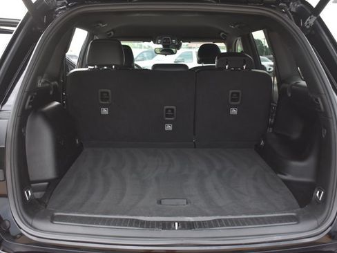 Used 2024 Jeep Grand Cherokee Altitude RWD image 16