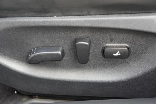 Used 2019 INFINITI Q50 Luxe w/ Essential Package (3.0T Luxe) AWD/4WD image 19
