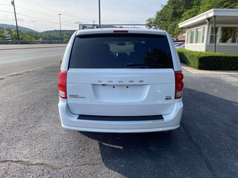 Used 2017 Dodge Grand Caravan GT FWD image 8