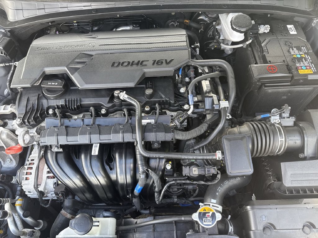 Used 2024 Hyundai Elantra SEL w/ Convenience Package FWD image 18