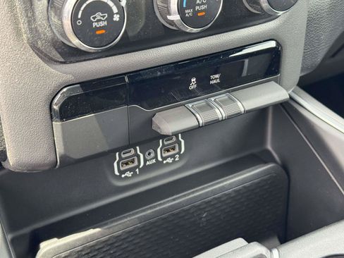 Used 2023 RAM 1500 Big Horn AWD/4WD image 13