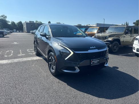 Certified 2023 Kia Sportage LX AWD/4WD image 1