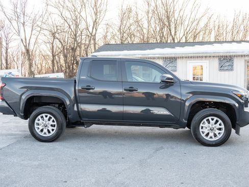 Used 2024 Toyota Tacoma SR5 image 12