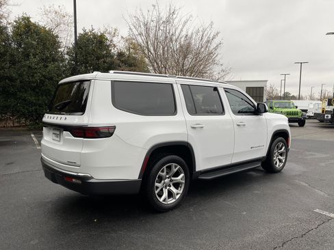 Used 2022 Jeep Wagoneer Series II image 9