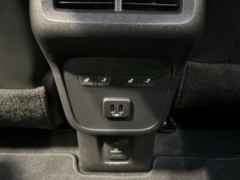 Used 2019 Chevrolet Equinox Premier FWD image 30