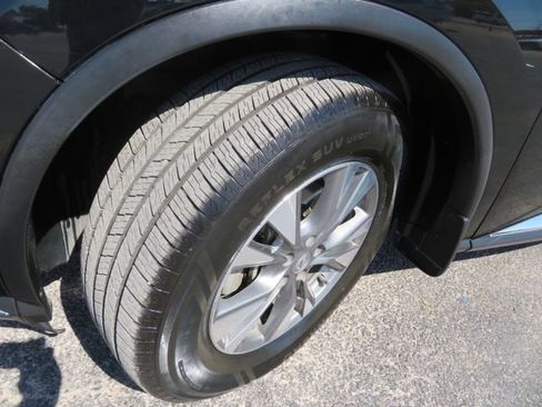 Used 2018 Nissan Murano SL w/ Moonroof Package image 9