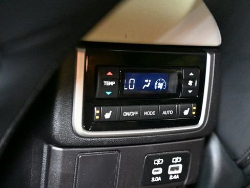 Used 2023 Subaru Ascent Limited AWD/4WD image 53