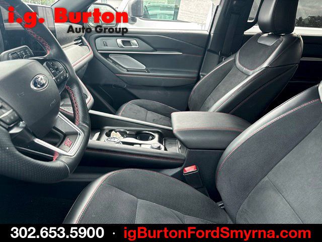 Used 2025 Ford Explorer ST AWD/4WD image 5