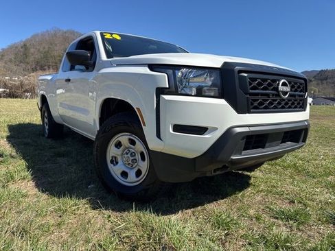Used 2024 Nissan Frontier S w/ S Utility Package image 2