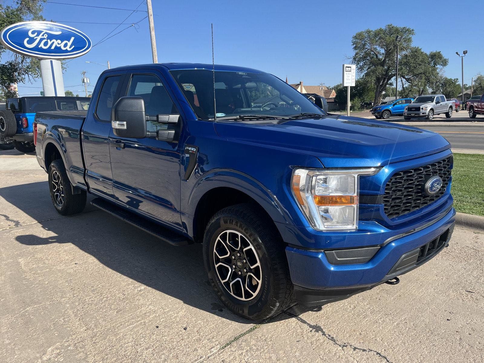 Used 2022 Ford F150 XL w/ STX Appearance Package AWD/4WD image 4