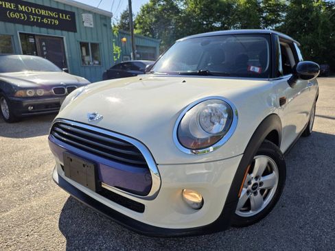 Used 2017 MINI Cooper 2-Door Hardtop FWD image 2
