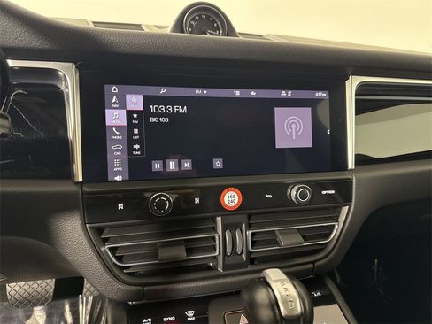 Certified 2023 Porsche Macan S image 28