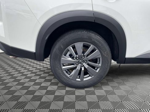 Used 2025 Nissan Pathfinder SV AWD/4WD image 9