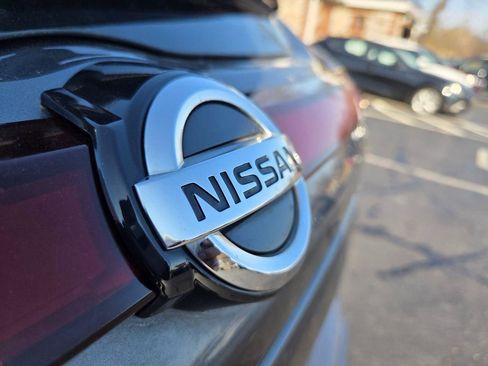 Used 2021 Nissan Kicks SR w/ Exterior Package FWD image 9