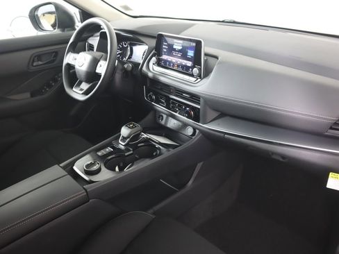 New 2026 Nissan Rogue S image 23