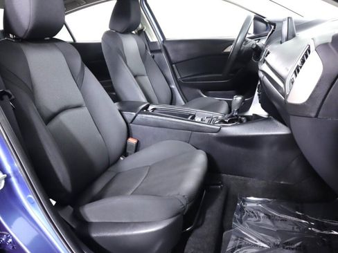 Used 2018 MAZDA MAZDA3 Sport FWD image 34