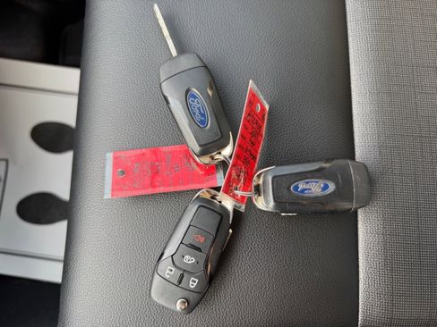 Used 2023 Ford E-Transit Low Roof image 39