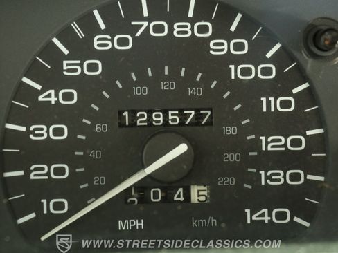 Used 1993 Lincoln Mark VIII RWD image 38