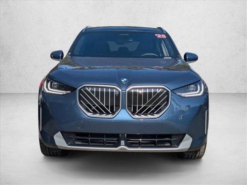 Used 2025 BMW X3 xDrive30i w/ Premium Package image 2