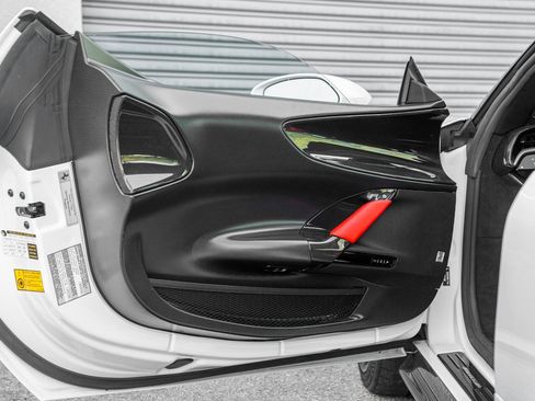 Used 2022 Ferrari SF90 Stradale AWD/4WD image 27