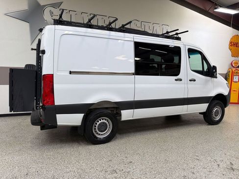 Used 2020 Mercedes-Benz Sprinter 2500 image 30