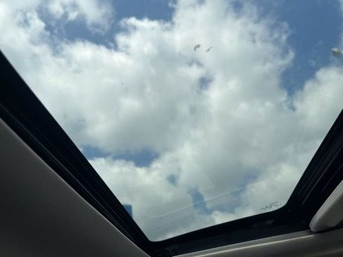 Used 2025 Honda HR-V EX-L image 23