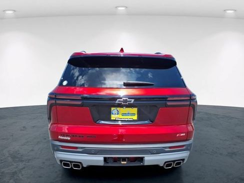 Used 2024 Chevrolet Traverse Z71 w/ LPO, Floor Liner Package AWD/4WD image 10
