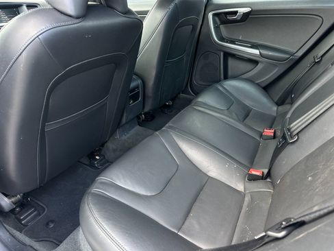 Used 2016 Volvo S60 T5 Premier image 11