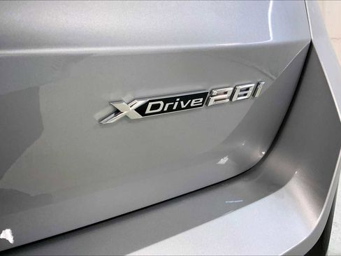 New 2025 BMW X1 xDrive28i w/ Technology Package image 15