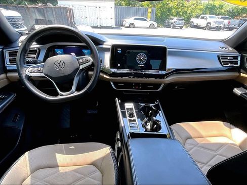 Used 2024 Volkswagen Atlas Cross Sport SE w/ Panoramic Sunroof Package AWD/4WD image 19