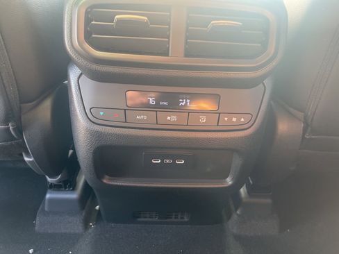 New 2025 Honda Pilot Touring image 22