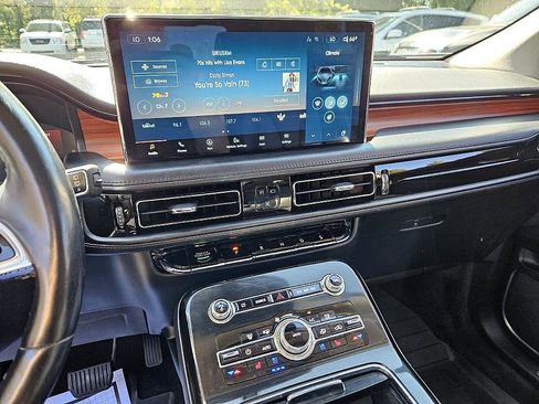 Used 2022 Lincoln Nautilus Reserve w/ Luxury Package image 19